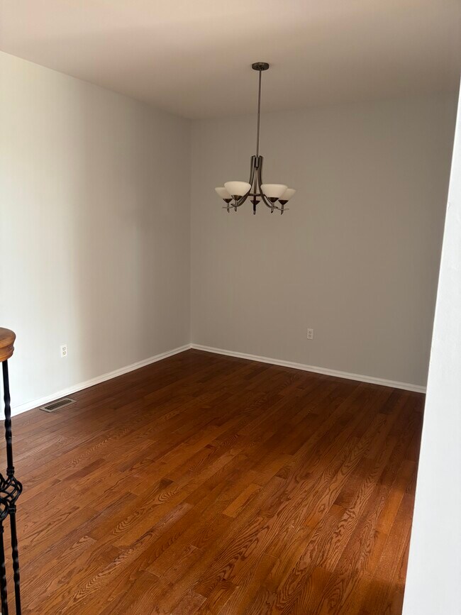 Building Photo - 173 Westbrook Dr