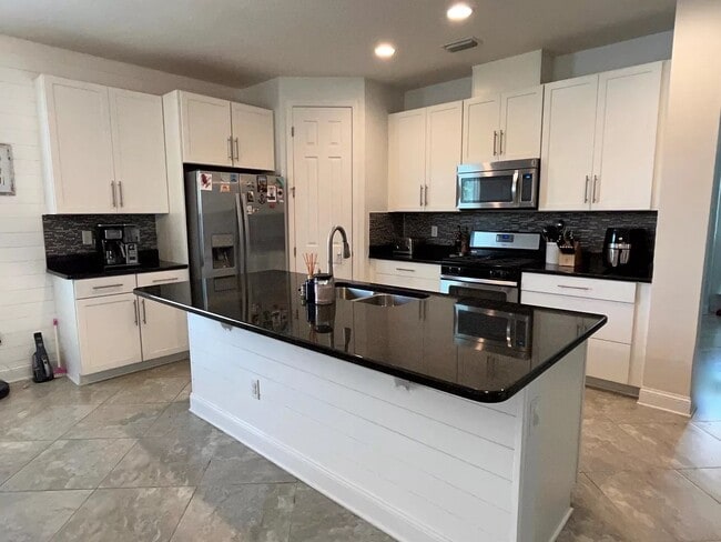 Building Photo - 14043 Prater Ct