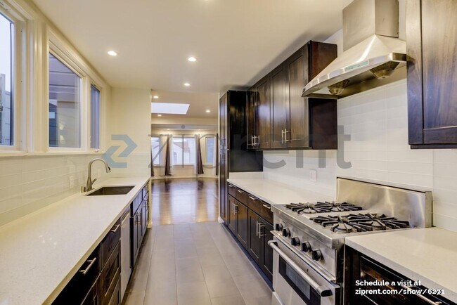 Foto del edificio - 430 41st Ave