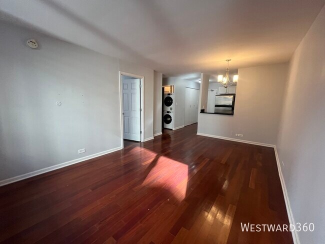 Photo - 222 E Pearson St Apartment