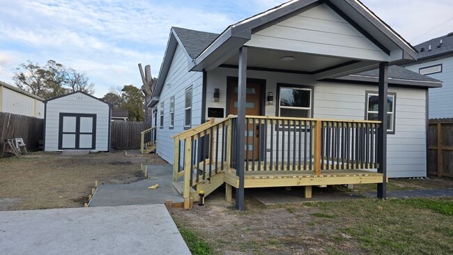 Building Photo - 9426 Sandra St