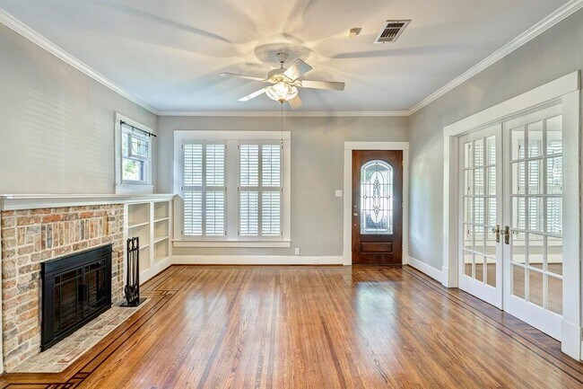 Foto del edificio - 1403 Bonnie Brae St