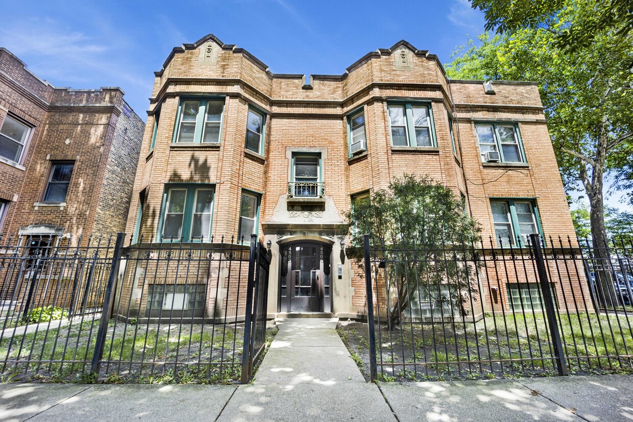 Foto principal - 4502 W Montana St
