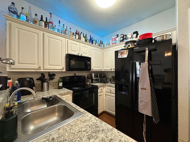 Foto del edificio - 1900 S 16th St