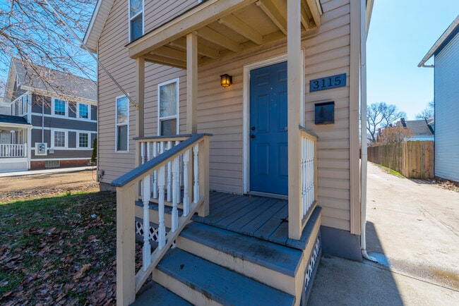front entry - 3115 Hancock Ave