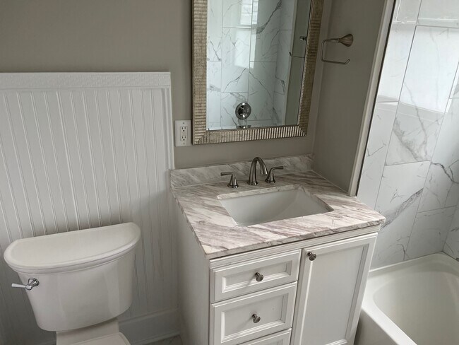 Building Photo - 504 S Prospect St