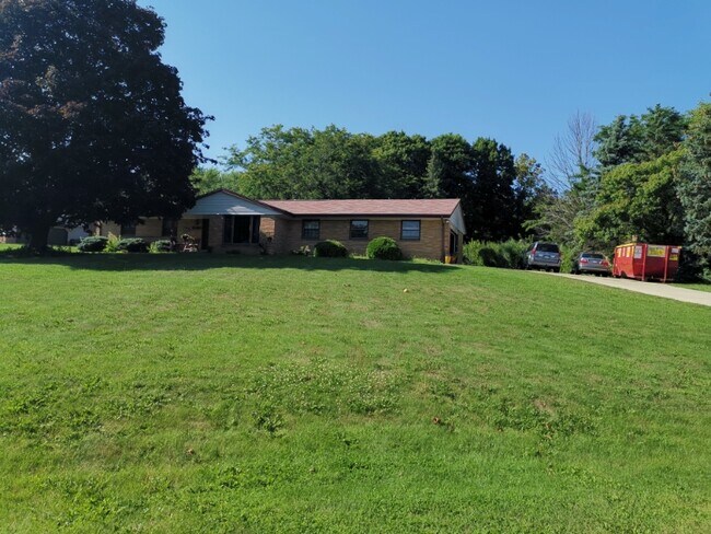 Building Photo - 5360 S Maryknoll Dr