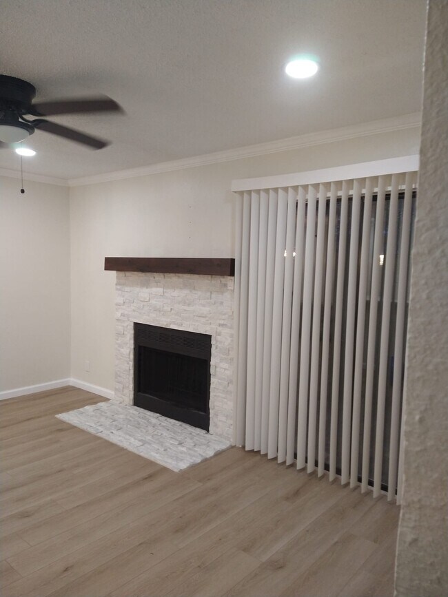 Foto del edificio - 1109 Calico Ln