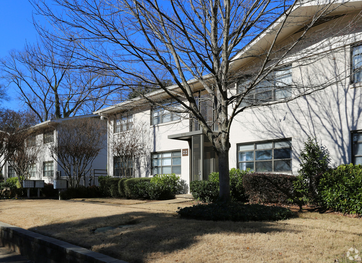 Building Photo - Highland Place Condominiums