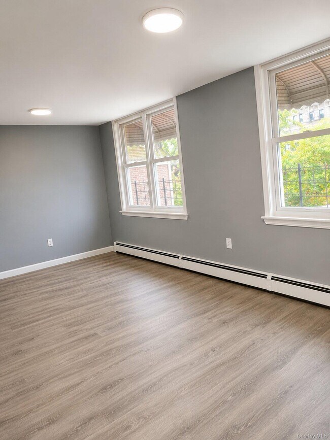 Building Photo - 866 Fairmount Pl