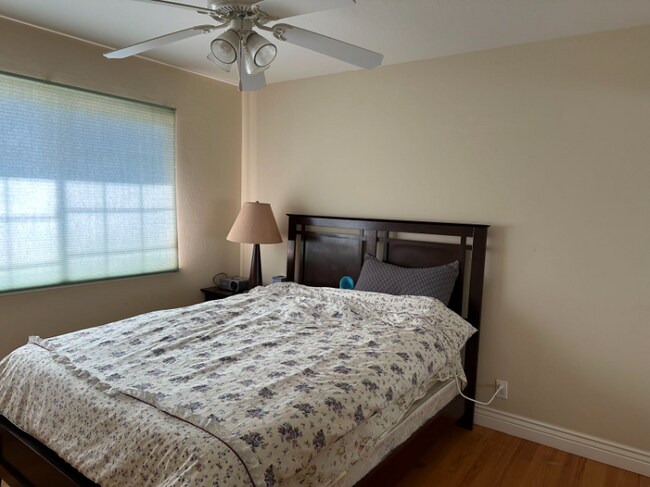 Photo - 10320 Farallone Dr Apartment