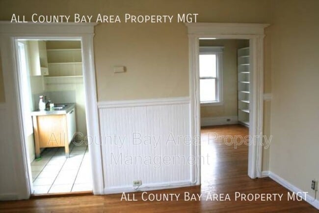 Photo - 2011 Crosby Ave Apartment