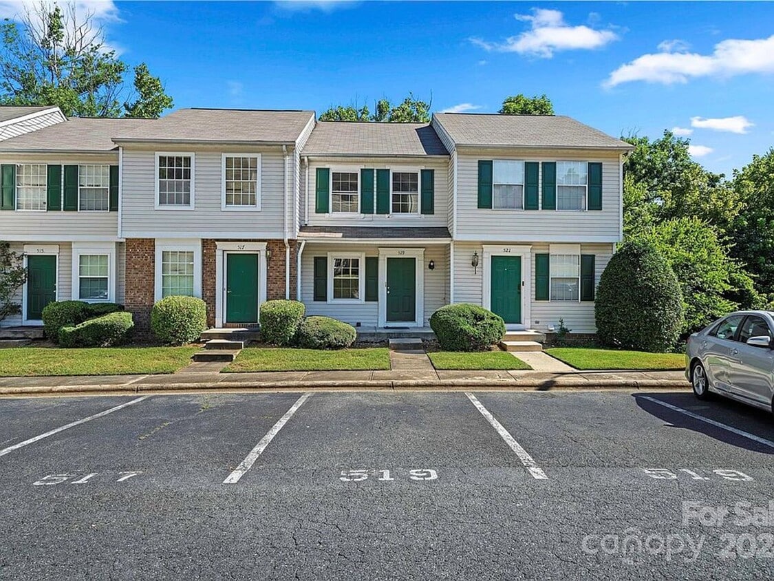 Building Photo - 529- LEX