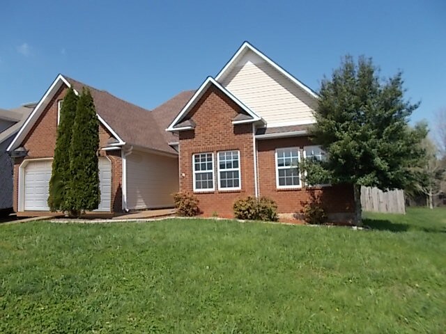 Primary Photo - 1014 Golf View Way