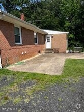 Building Photo - 4425 Ringwood Rd