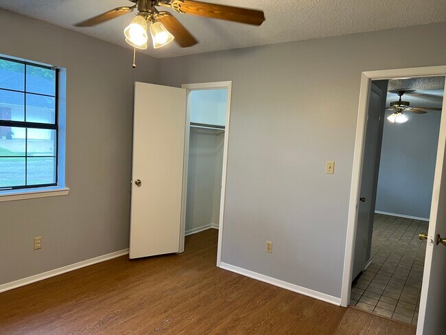 Foto del edificio - 717 Porter St