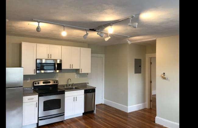 Building Photo - 400 Highland Ave