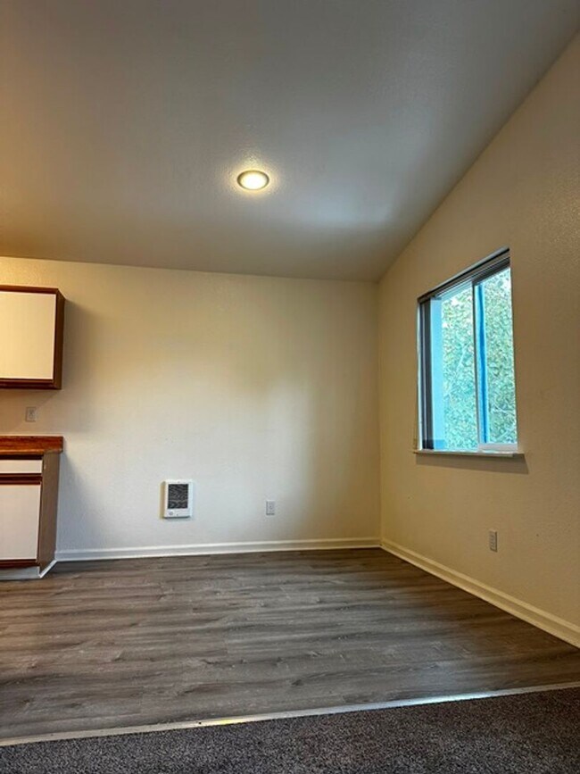 Foto del edificio - 2 bedroom duplex