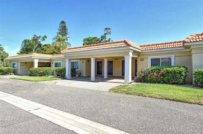 Building Photo - 4760 Gulf of Mexico Dr