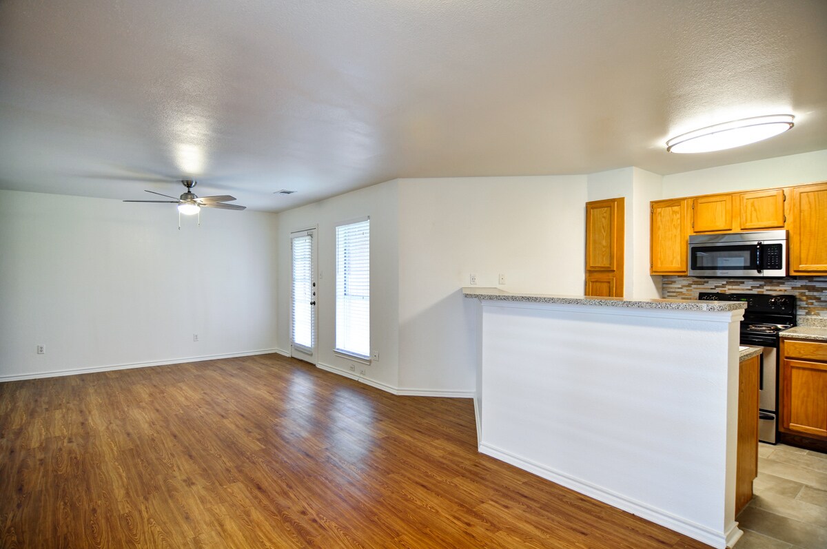 Residences at Bear Creek Apartments in Greenville, TX