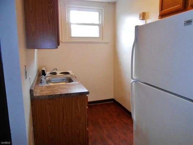 Building Photo - 1 br, 1 bath  - 5506 Stanton Ave  January