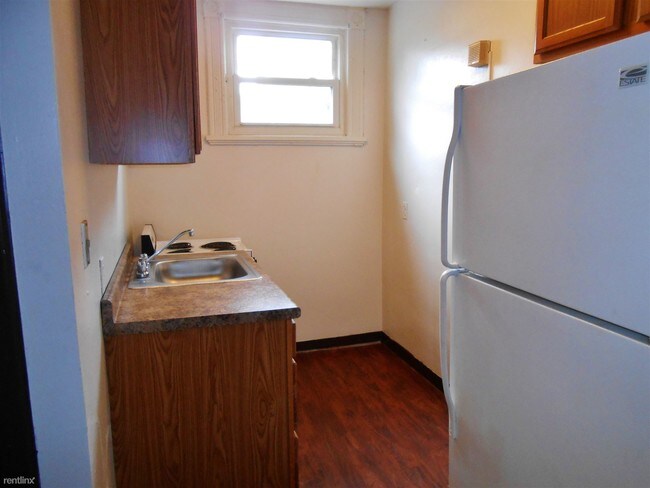 Foto del edificio - 1 br, 1 bath  - 5506 Stanton Ave  January