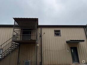 Building Photo - 268 Joy Ln