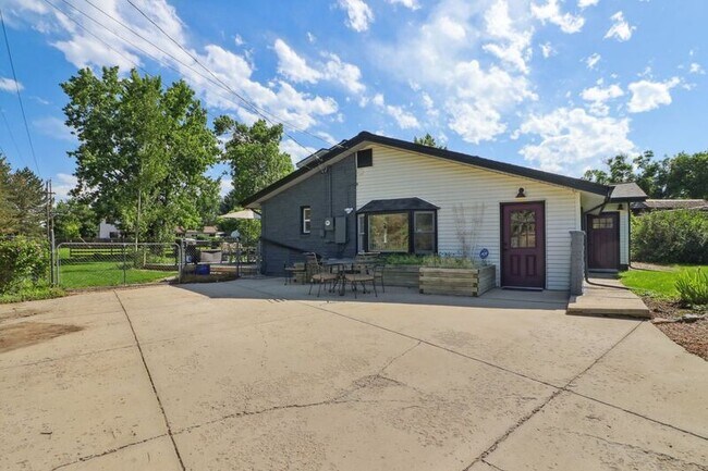 Building Photo - 10280 W 78th Ave