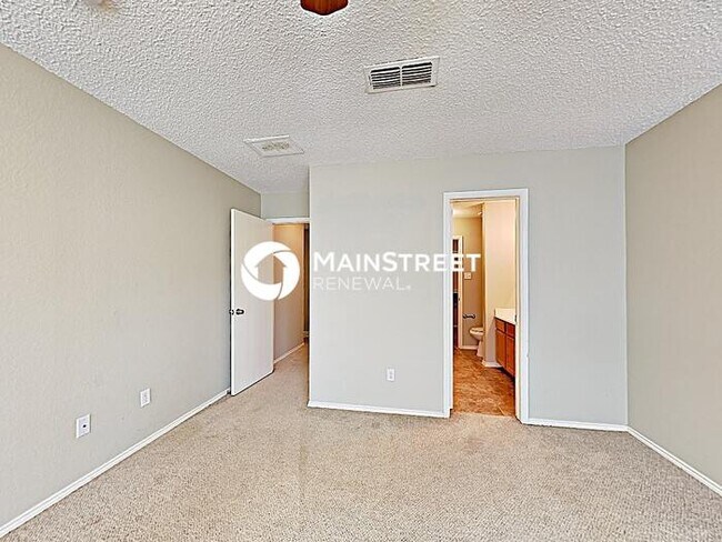 Foto del edificio - 3 Bedroom Pet-Friendly Home in Fort Worth,...
