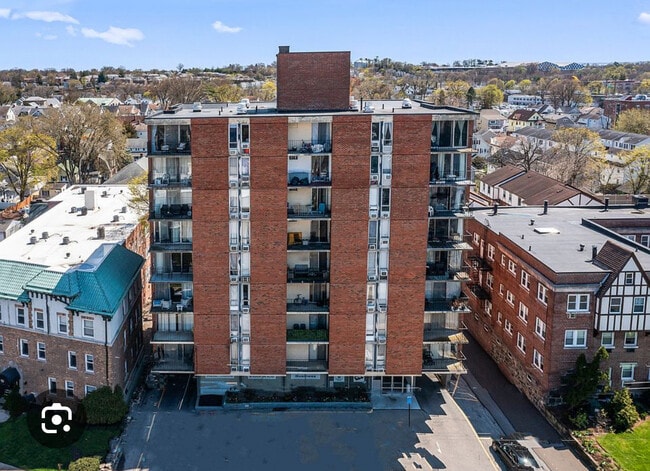 Building Photo - 87 Glenbrook Rd