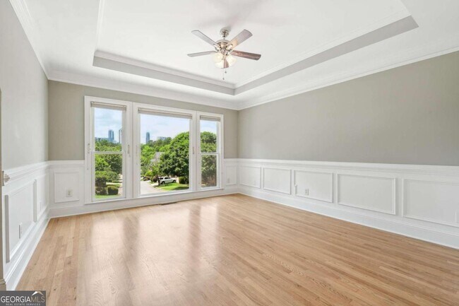 Foto del edificio - 1007 Nottingham Ln NE