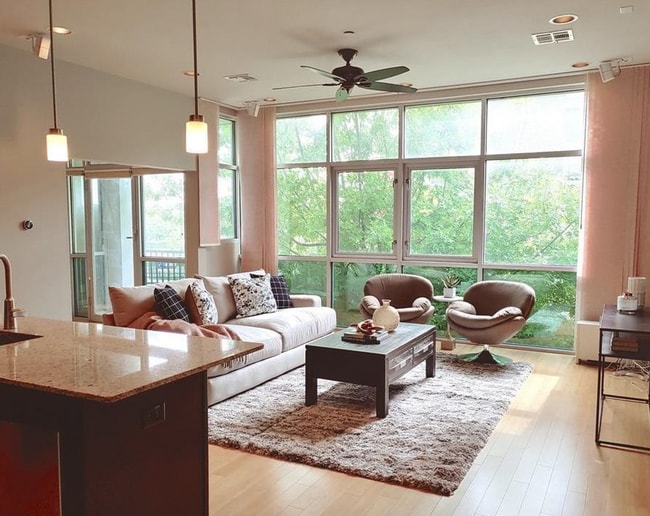 Building Photo - 1406 Columbus-183.95