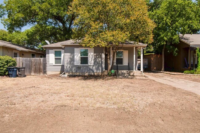 Building Photo - 3225 Merida Ave