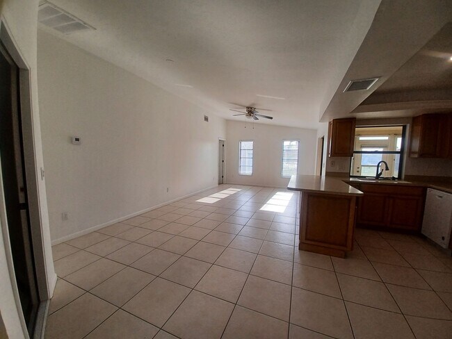 Building Photo - SECTION 8!! 3/2 With Fenced Yard!!! RECENTLY REDUCED
