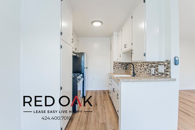 Building Photo - 3401 Ocean Park Blvd