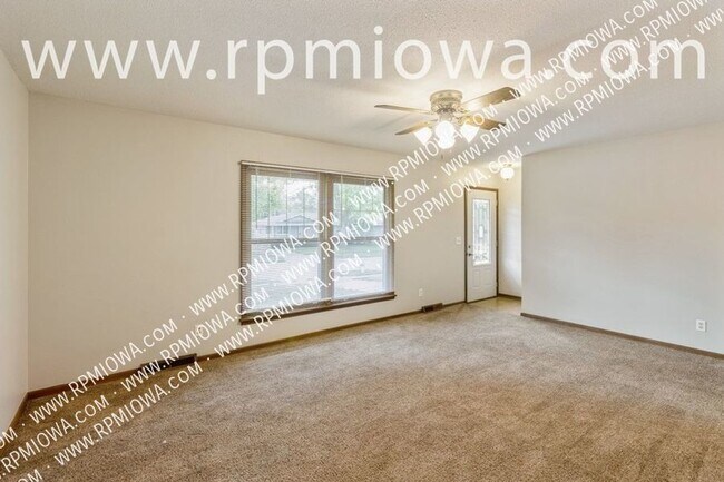 Foto del edificio - RANCH HOME IN ANKENY!! 3 Bed, 1 Bath home ...