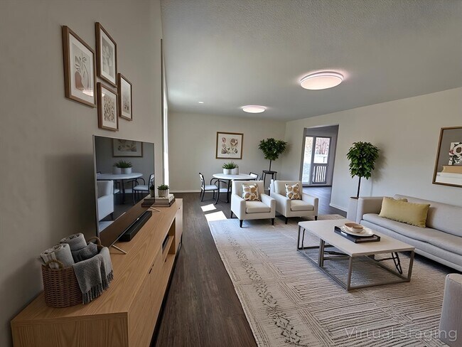 Foto del edificio - 1328 East St