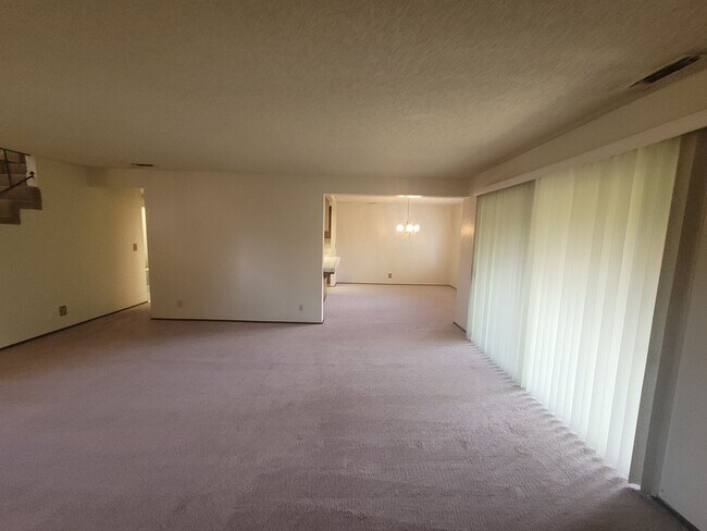Foto del edificio - 1189 Greenhill Drive, Roseville