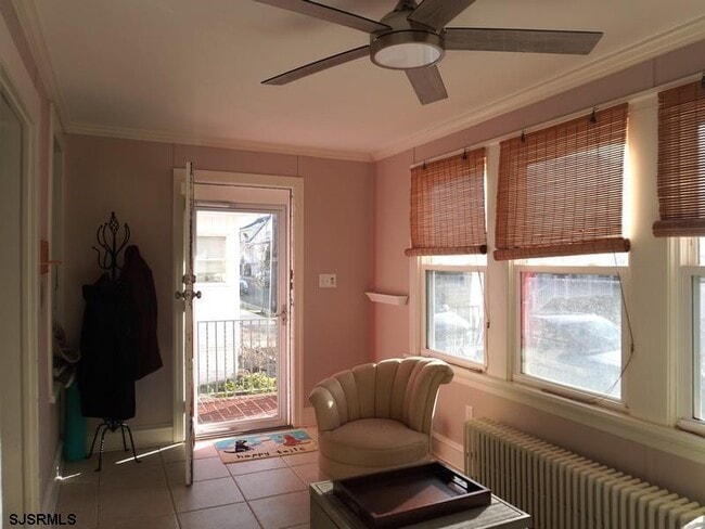 Building Photo - 11 S Baltimore Ave