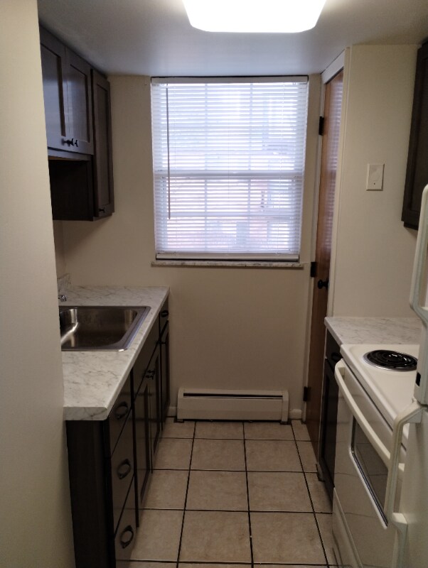 Foto del edificio - 3924 Banks Rd