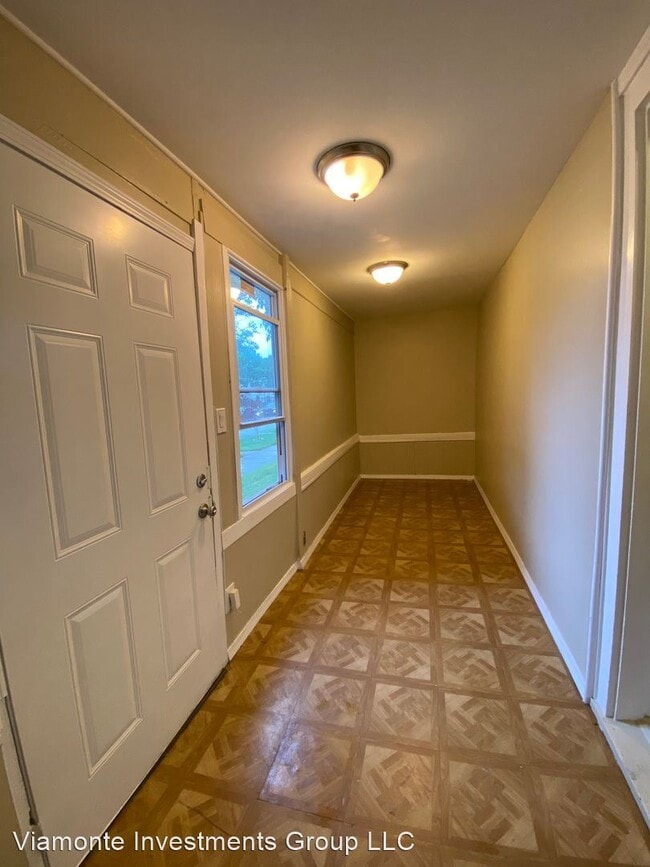 Building Photo - 4 br, 1.5 bath House - 13440 S Burley Ave.