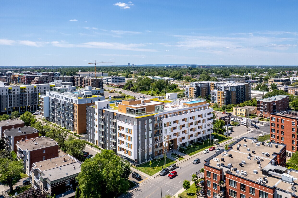 Aerial Photo - 2550 Grenet