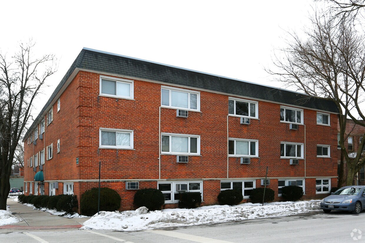 Primary Photo - 800 Custer Ave
