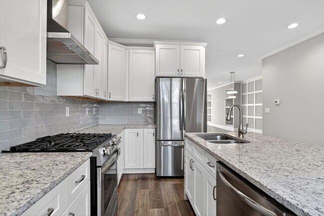 Foto del edificio - Spacious 4BR Townhome in Atlanta