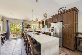 Building Photo - 12295 Crabapple St