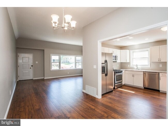 Building Photo - 176 Juniper Rd