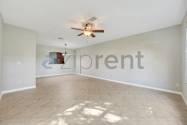 Building Photo - 3158 Antica St