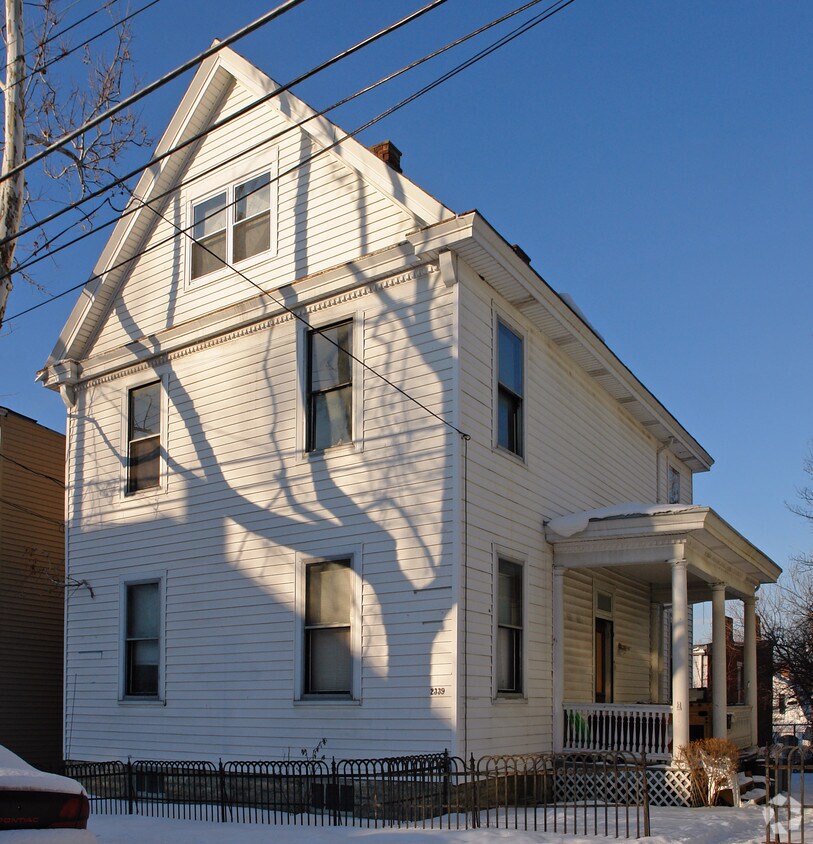 Primary Photo - 2339 Rohs St