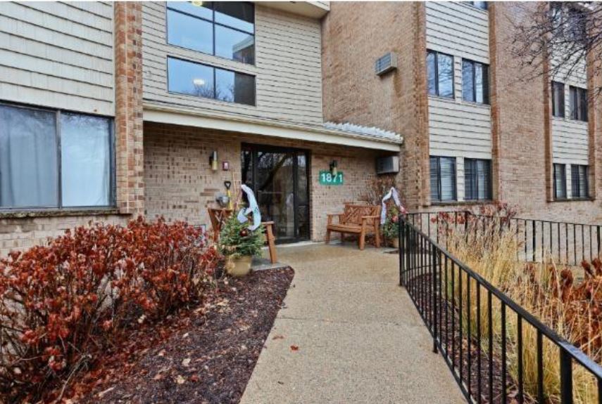 Front Entrance - 1871 Silver Bell Rd