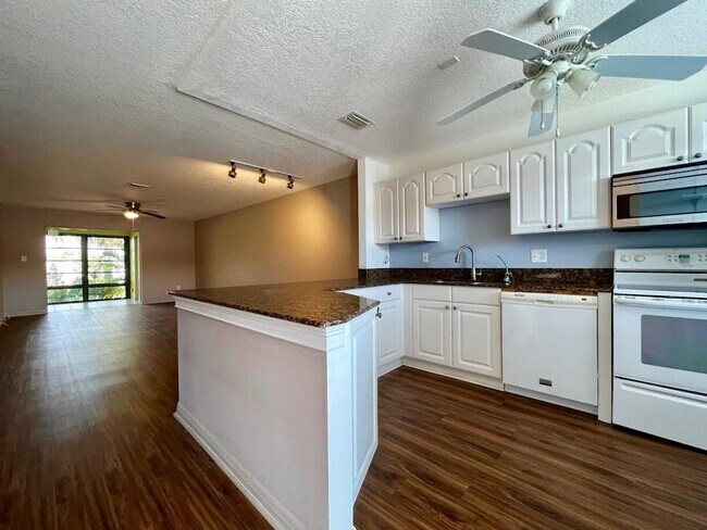 Building Photo - 1245 Carlton Ct